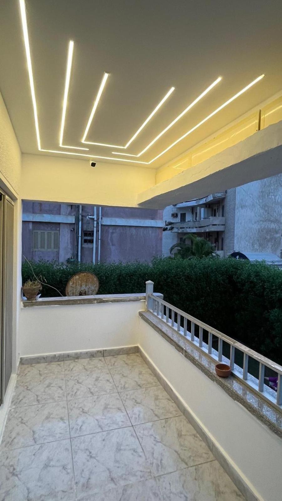 Apartment El Mamoura *