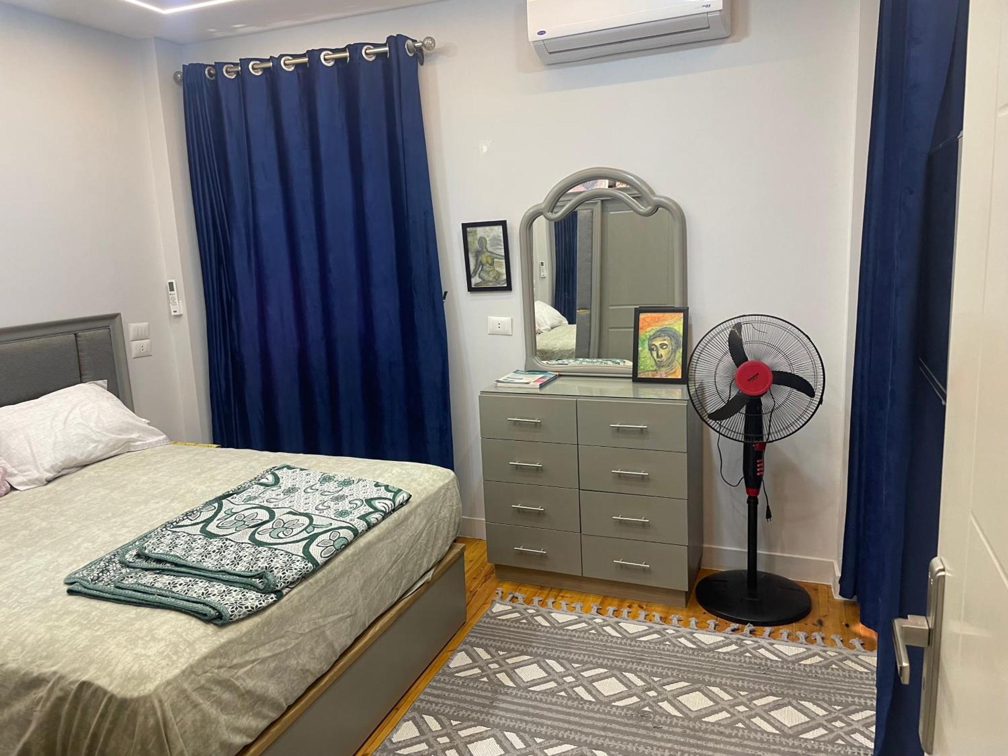 El Mamoura Apartment *